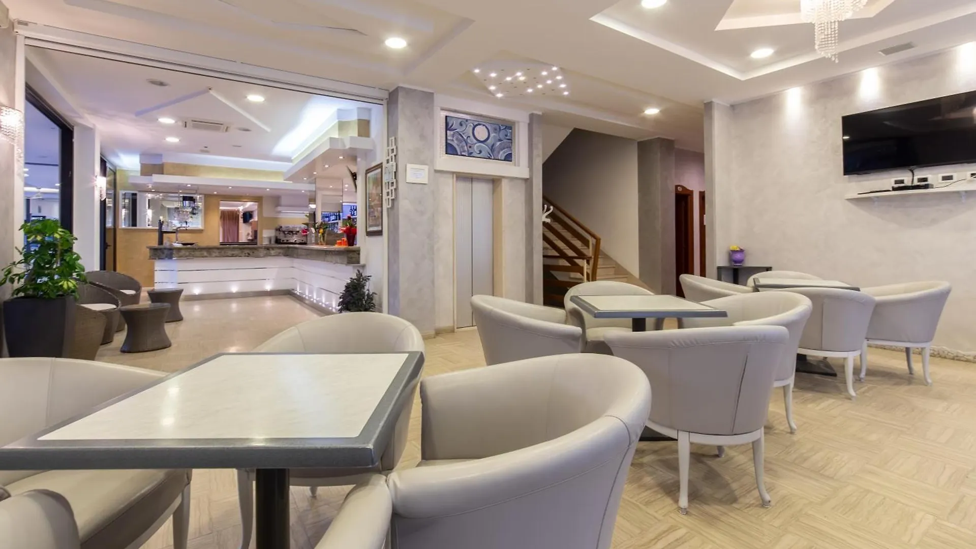 Hotel Bamby E Delfino Gatteo a Mare