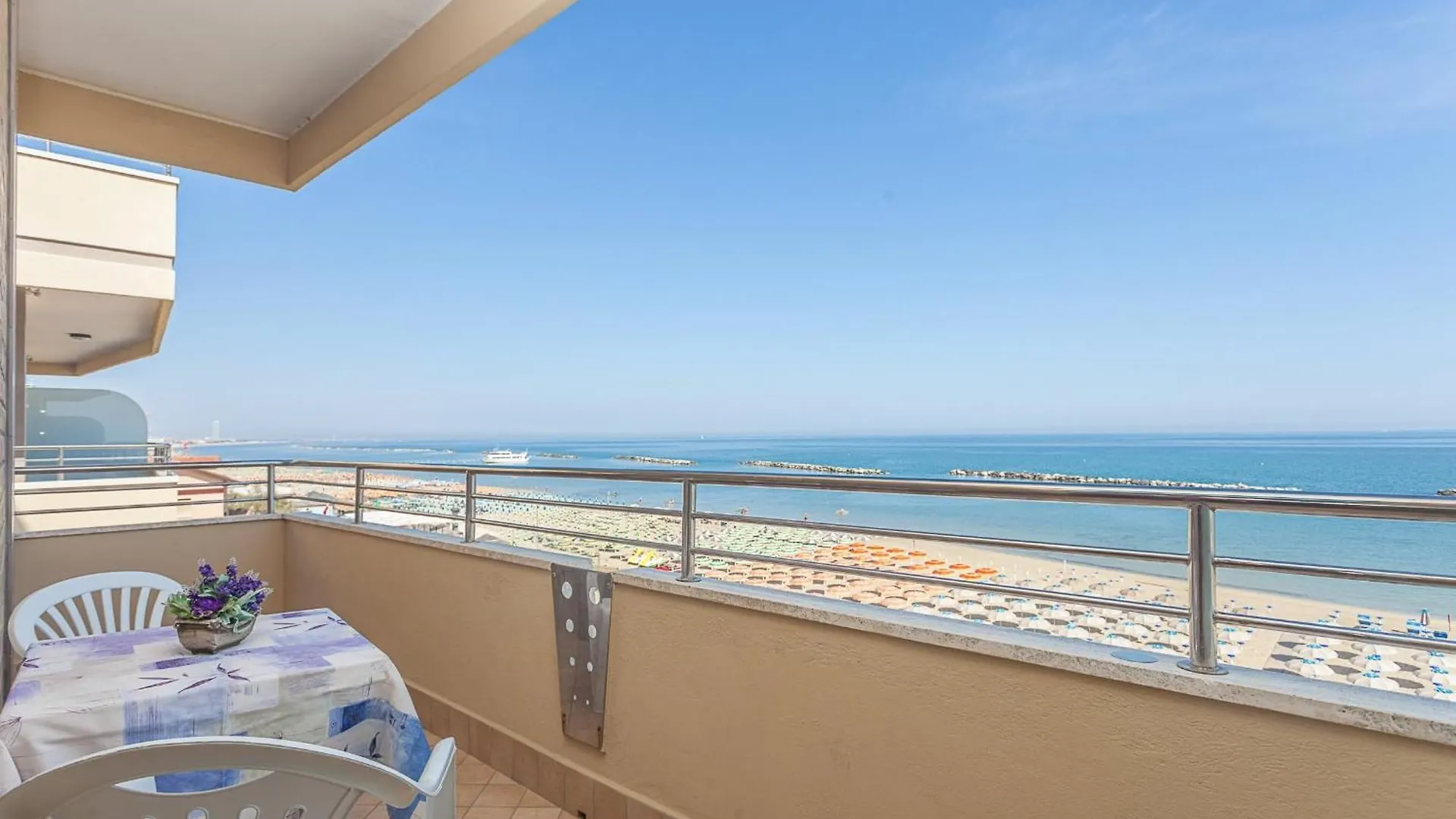 Hotel Bamby E Delfino Gatteo a Mare